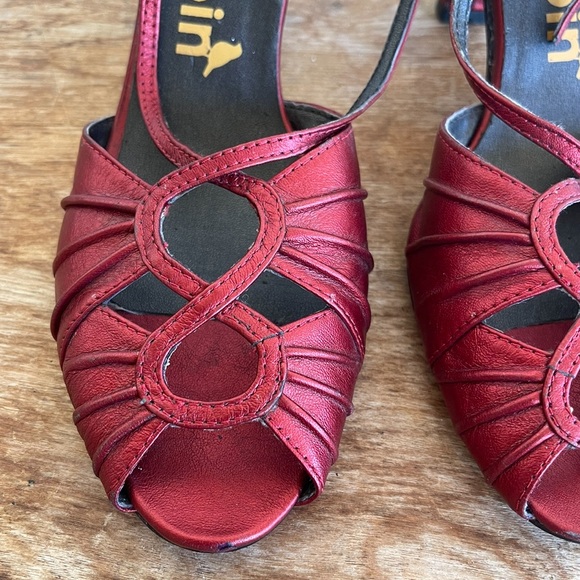 FARYL ROBIN Anthropologie Iridescent Wine Red Sling Back Open Toe Heels Size 8M - Picture 2 of 11